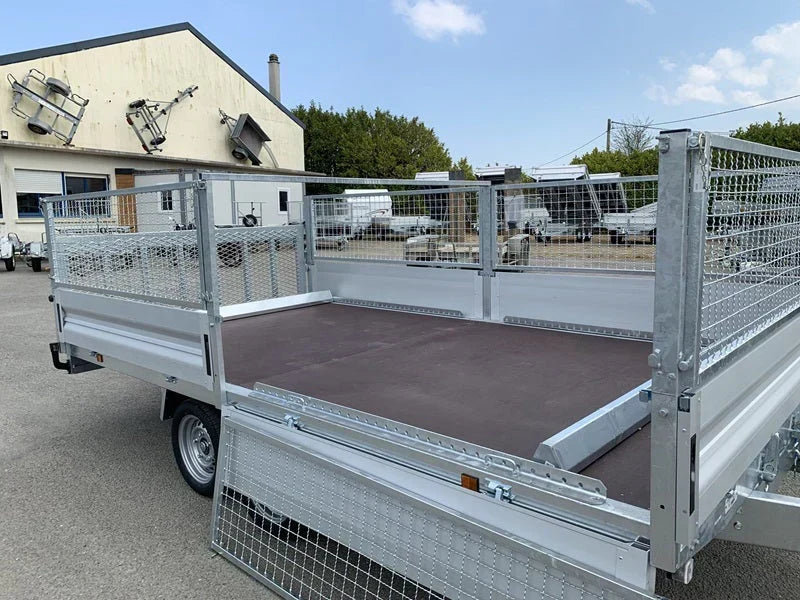 Remolque de plataforma LIDER con ruedas debajo – PTAC: 3500 kg – 2 ejes con freno – 506 x 215 cm
